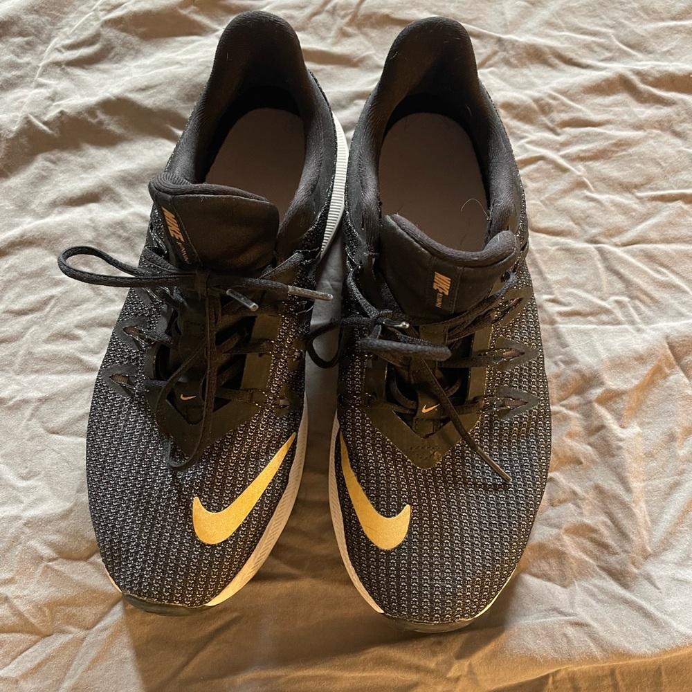 Nike Quest Metallic Gold running shoes women’s size 8.5